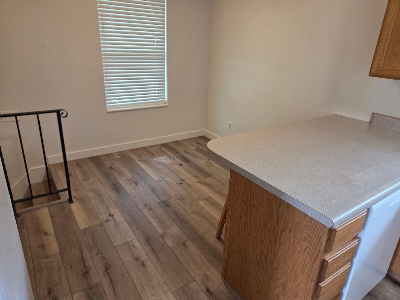 268 W Pioneer Cir #1 - Photo 3 of 30
