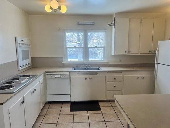 396 Sw - Photo 2 of 6