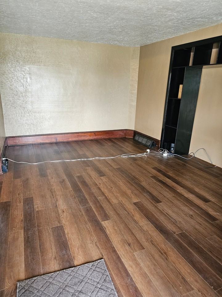 227 Courtland St - Photo 3 of 16