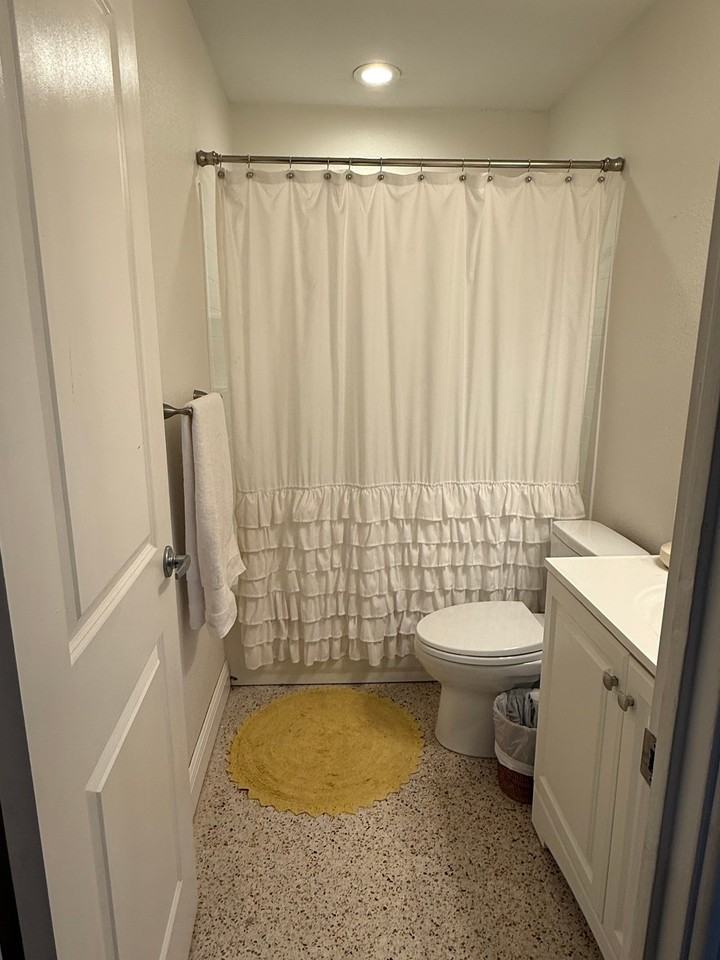 8304 75th Pl - Photo 4 of 14
