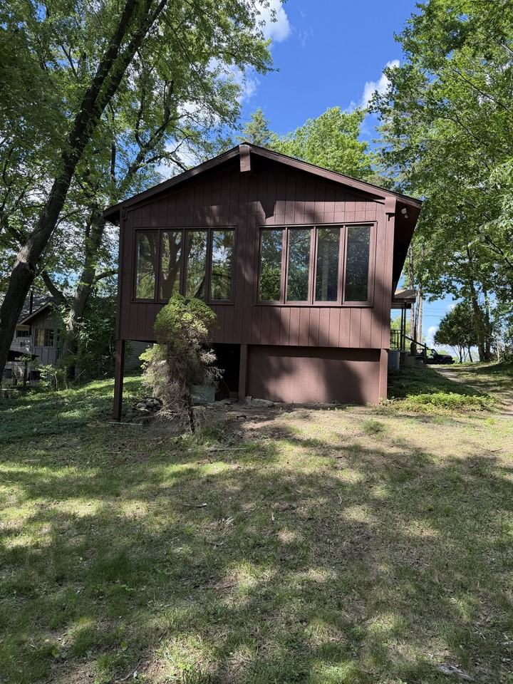 2149 Clinton St - Photo 5 of 20