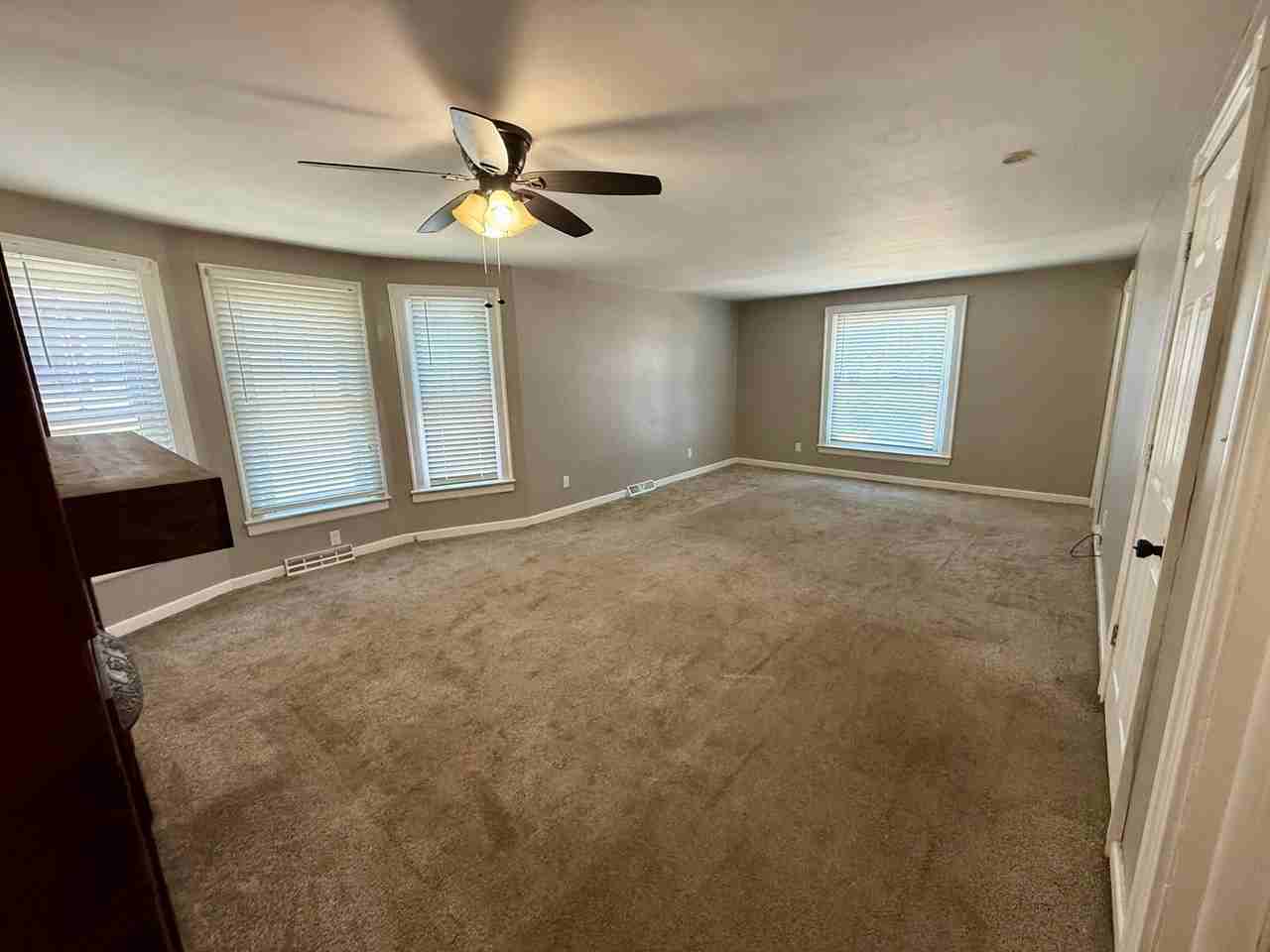 75 Juniata Pl - Photo 3 of 18