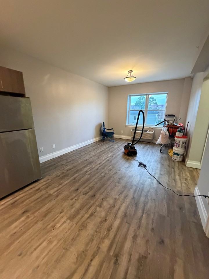 106 N Grove St #403 - Photo 2 of 5