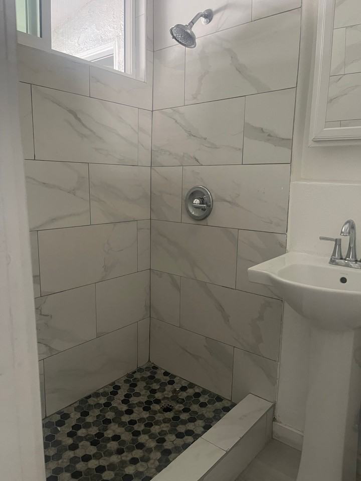 3714 Croton Ave - Photo 2 of 5