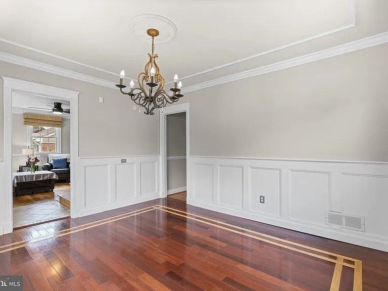 404 Forest Ln - Photo 5 of 19