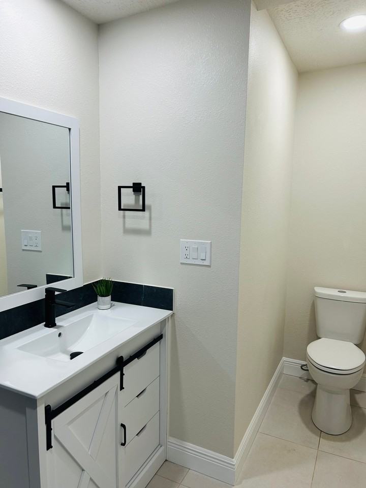 156 Seminole Ave #B - Photo 2 of 20