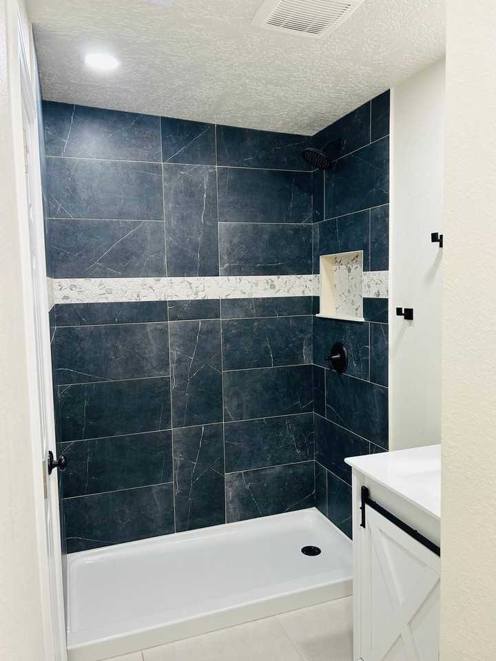 156 Seminole Ave #B - Photo 3 of 20