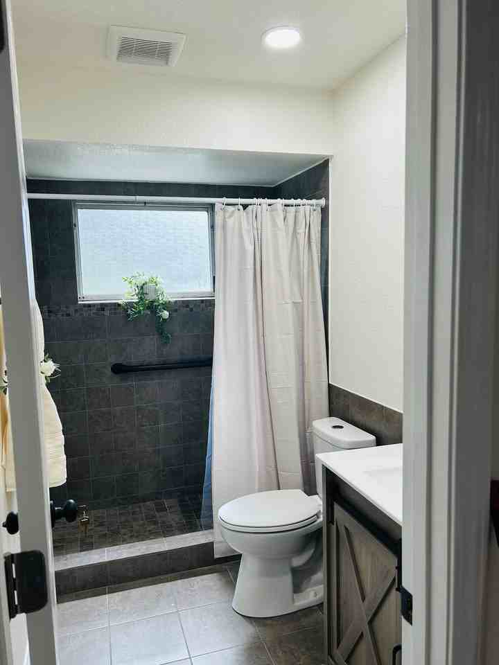 156 Seminole Ave #B - Photo 7 of 20