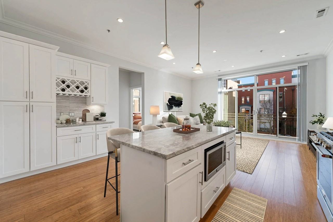 43 S Aberdeen St - Photo 2 of 20