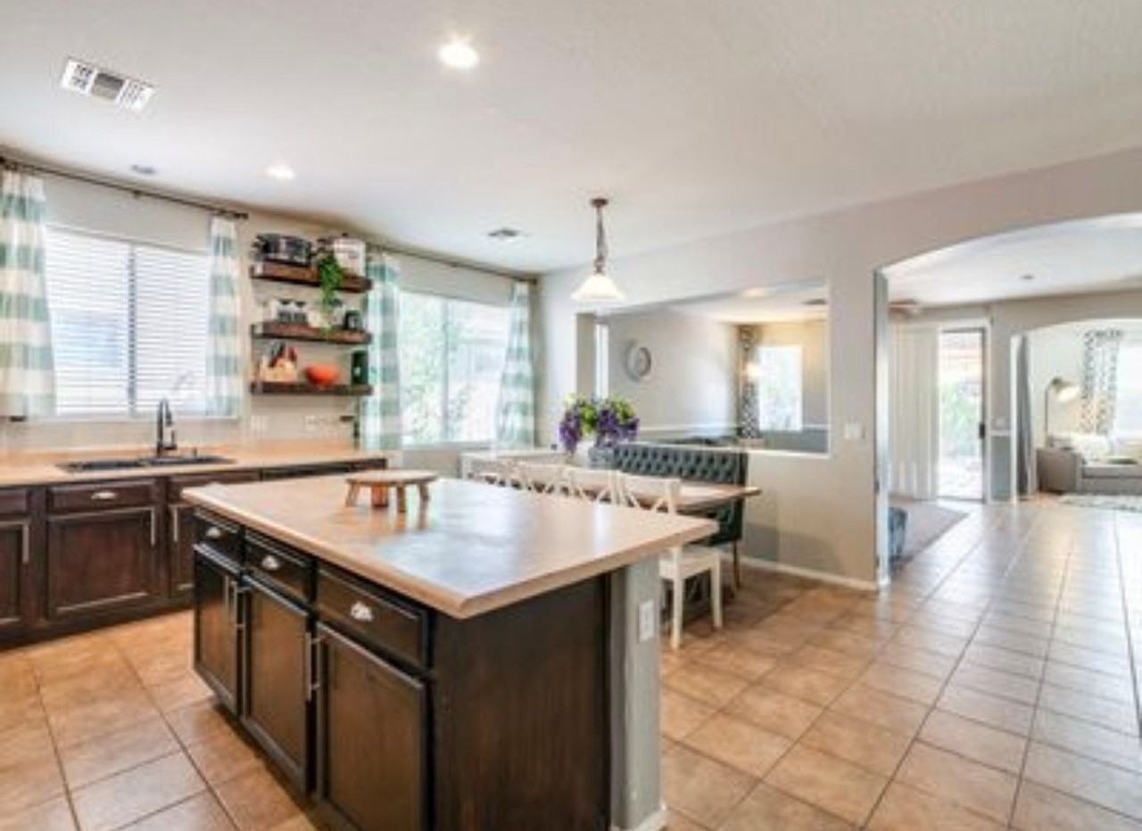 15127 N 159th Dr - Photo 4 of 20