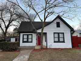 featured image of 704 Williams Ave
