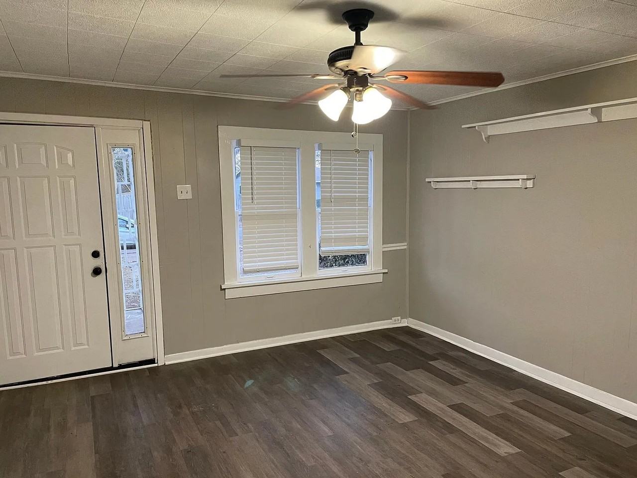 704 Williams Ave - Photo 3 of 20
