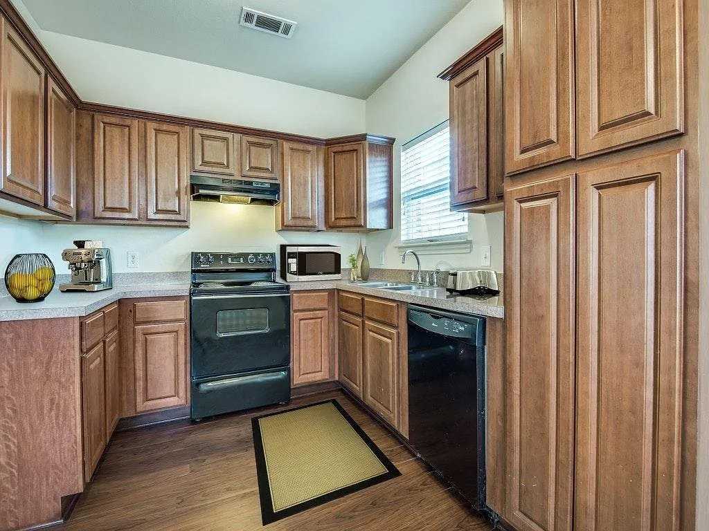 830 Parkplace Rdg - Photo 6 of 14