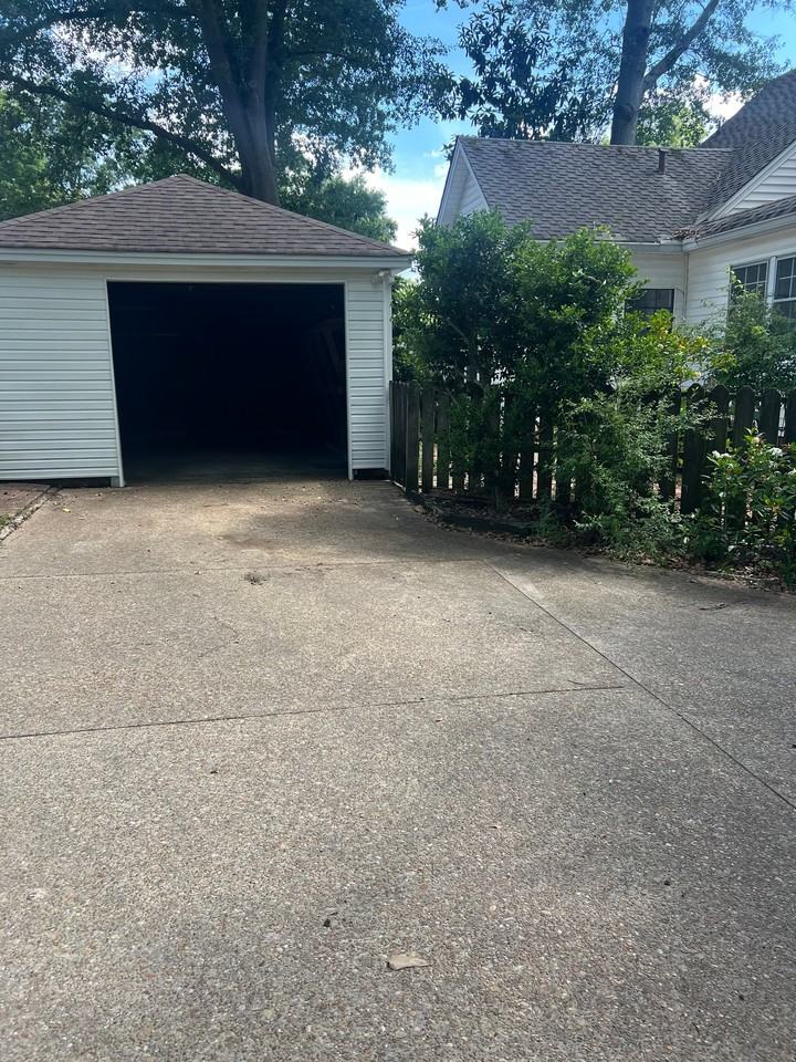 516 N Park St - Photo 3 of 18