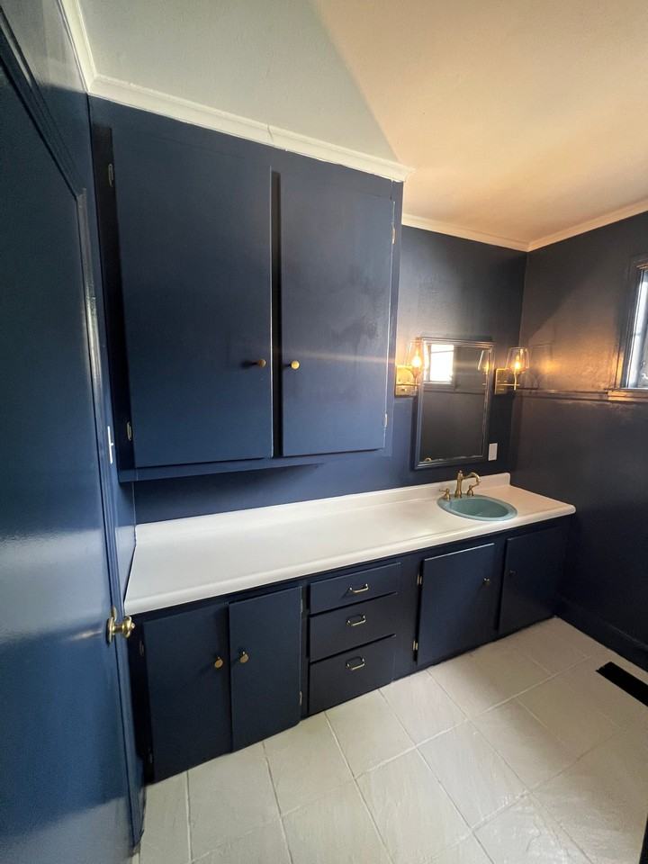 516 N Park St - Photo 5 of 6
