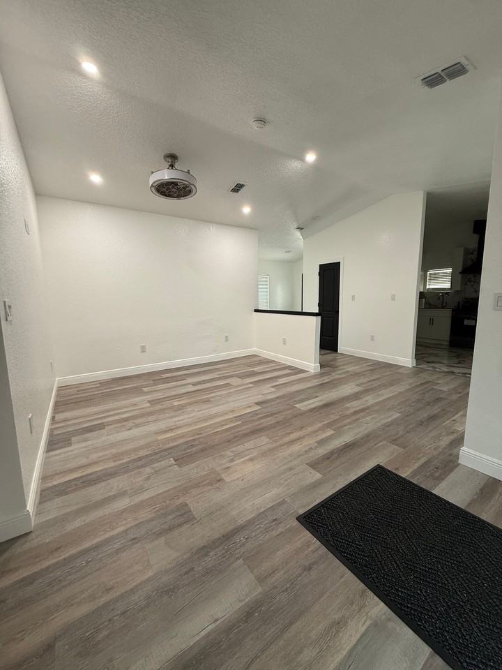 134 Jackson St - Photo 3 of 20