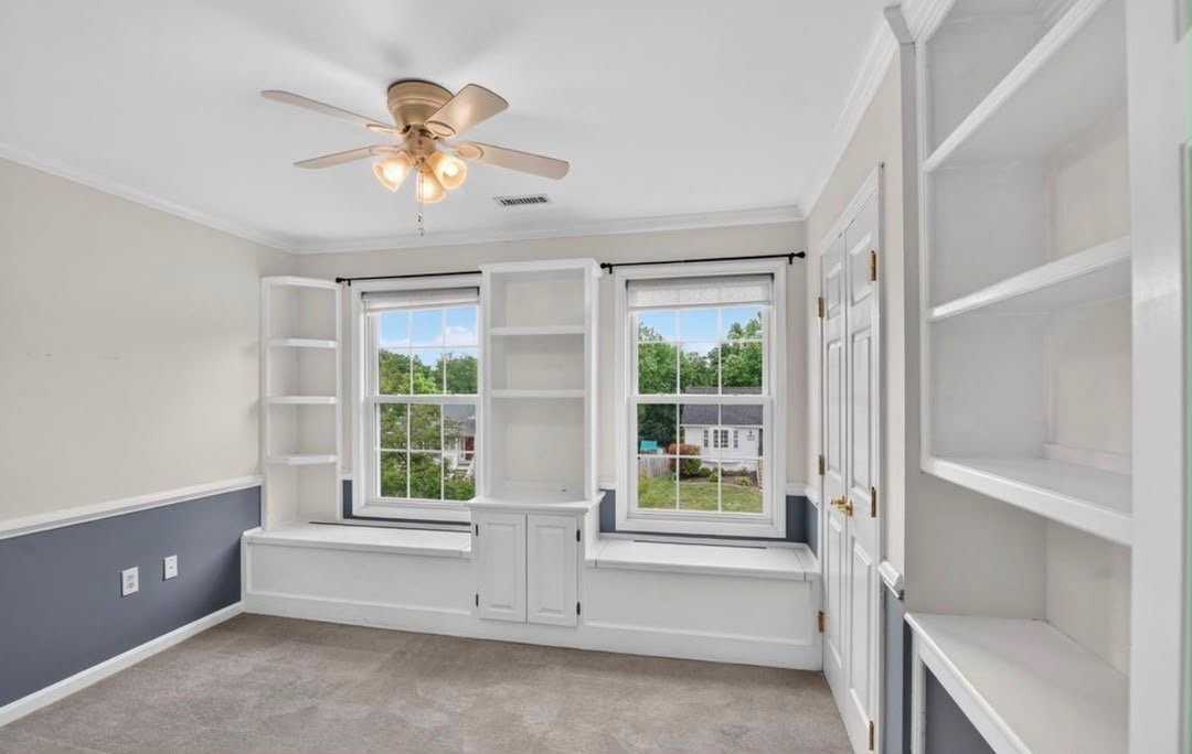 37 Thornberry Ln - Photo 4 of 14