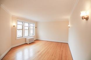 7447 N Claremont Ave #2 - Photo 1 of 1