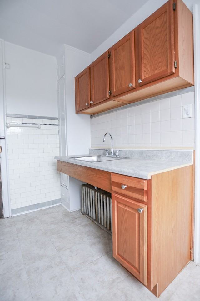 7447 N Claremont Ave #2 - Photo 6 of 8