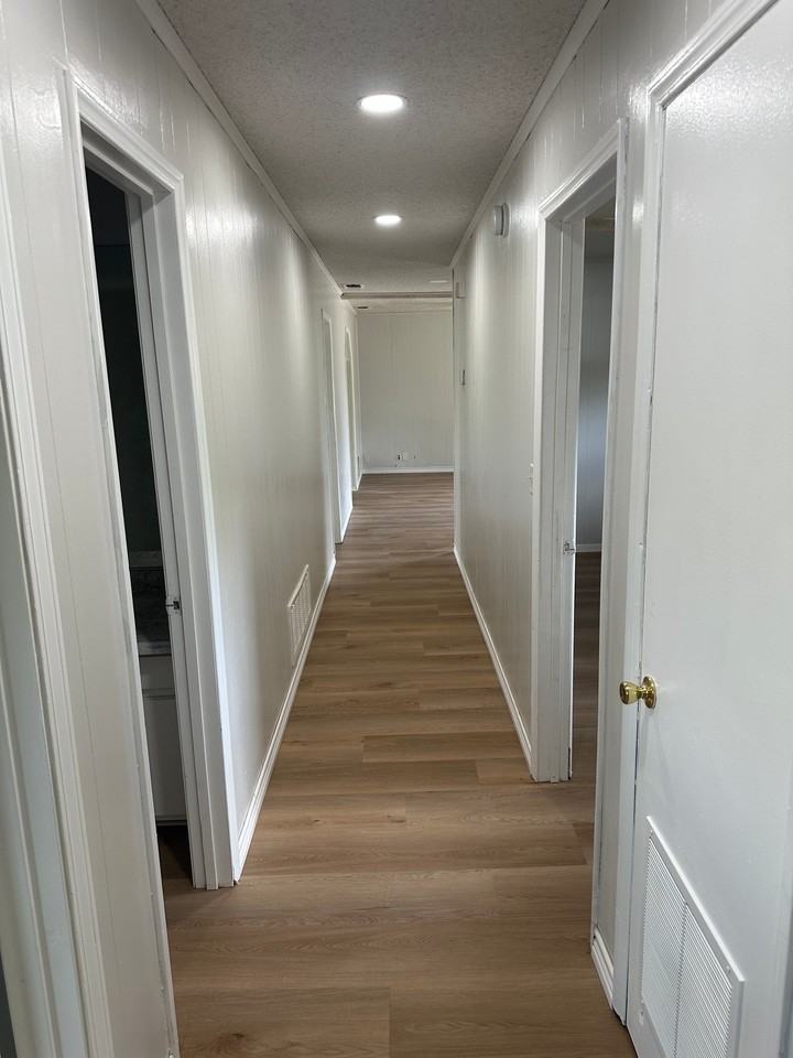 200 Linden St - Photo 6 of 9