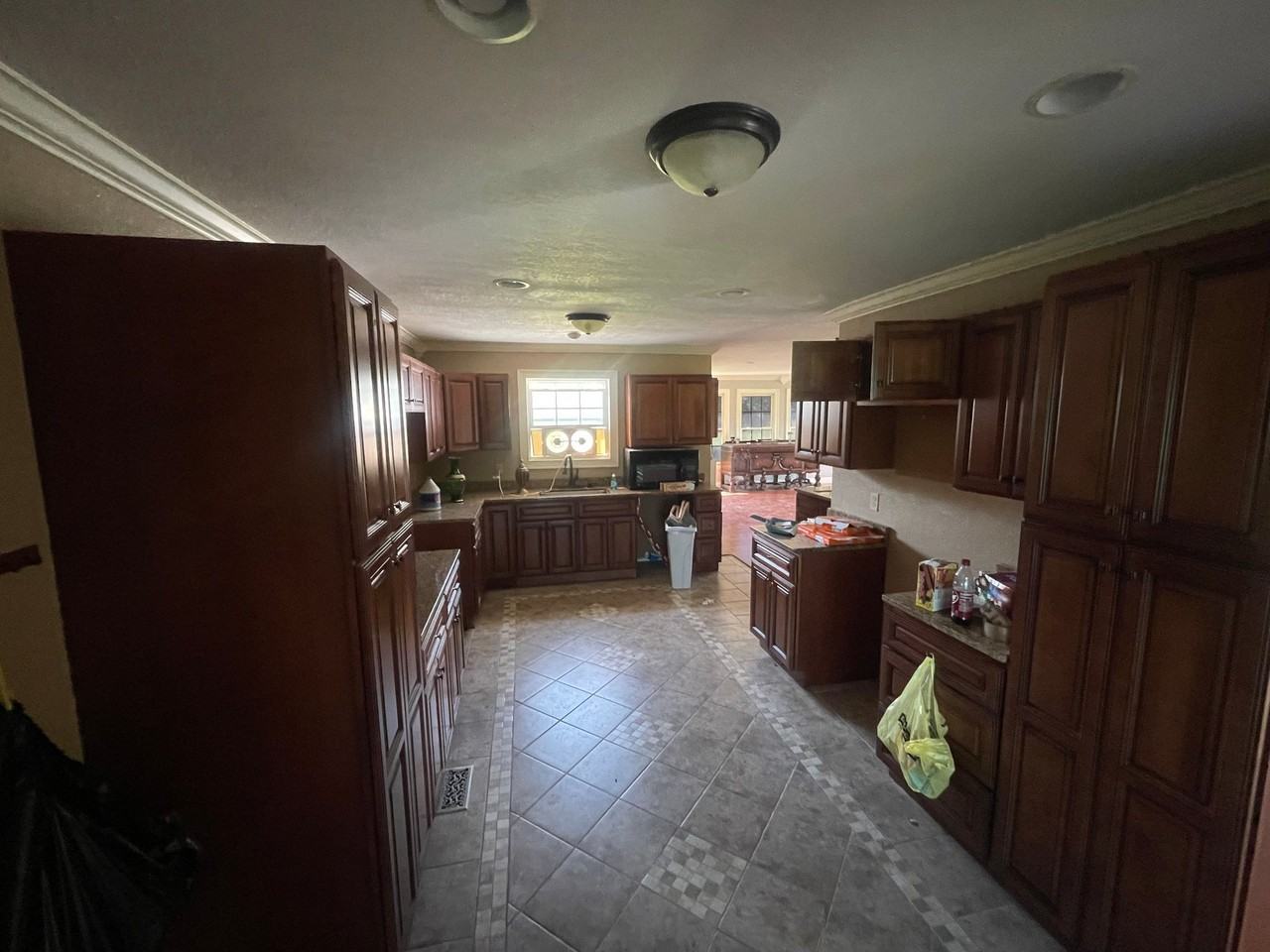 180 County Road - Photo 4 of 12