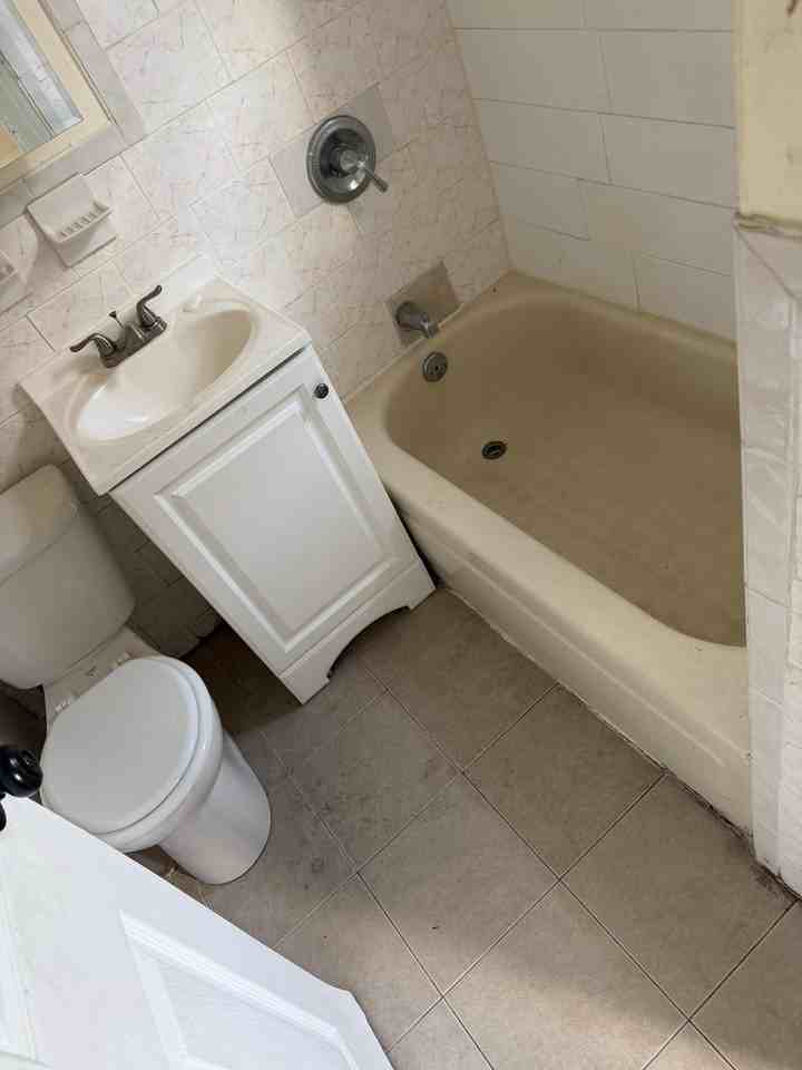 180 Columbia Ave - Photo 3 of 3