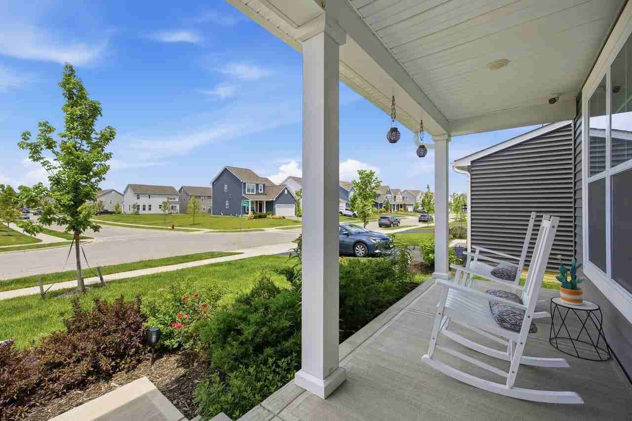 3805 Mantle Dr - Photo 5 of 48