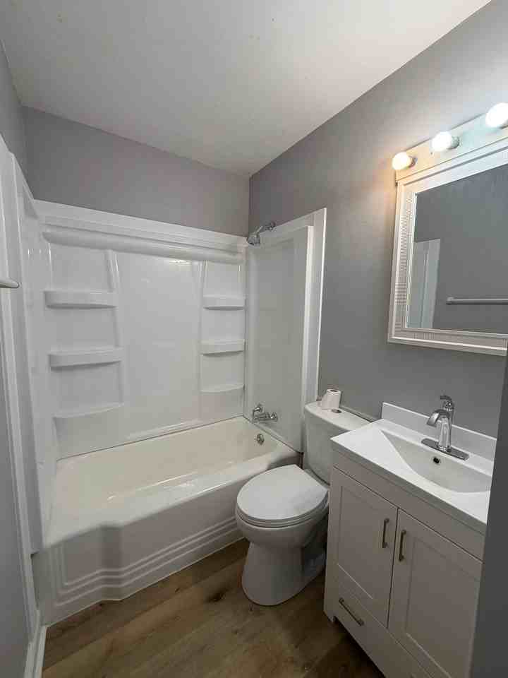 2758 Bellevue Ave - Photo 5 of 13