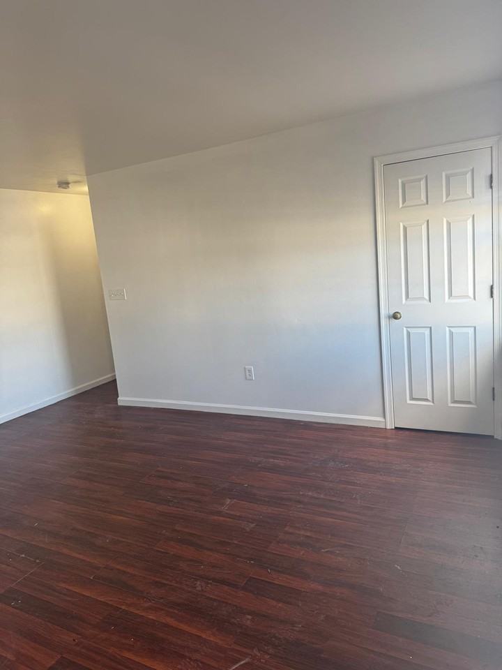 1156 Hanover Ave #2 - Photo 4 of 8