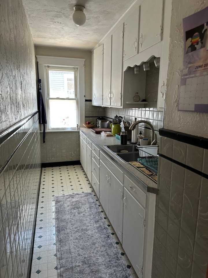 30 Strathmore Rd #3 - Photo 7 of 8