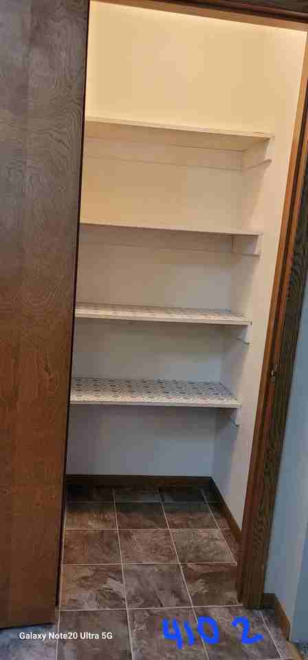 410 6th St - Photo 4 of 9