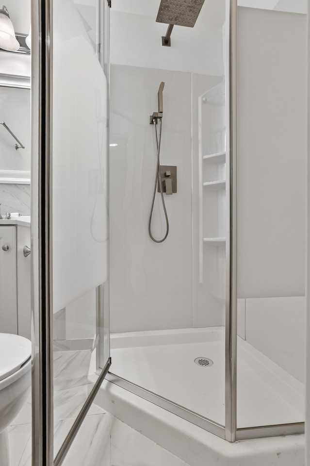 3430 Wood Creek Dr - Photo 3 of 18