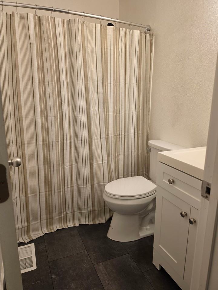 2424 Smith Rd - Photo 2 of 11