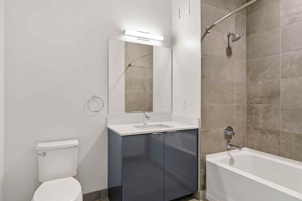 299 W Illinois St #1311 - Photo 3 of 17
