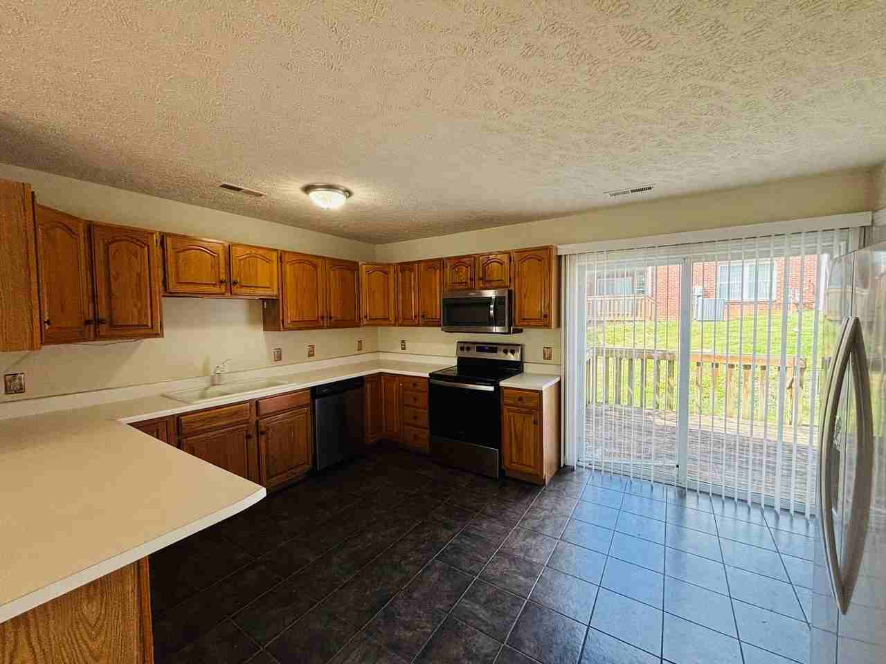 305 Silver Leaf Dr - Photo 6 of 16