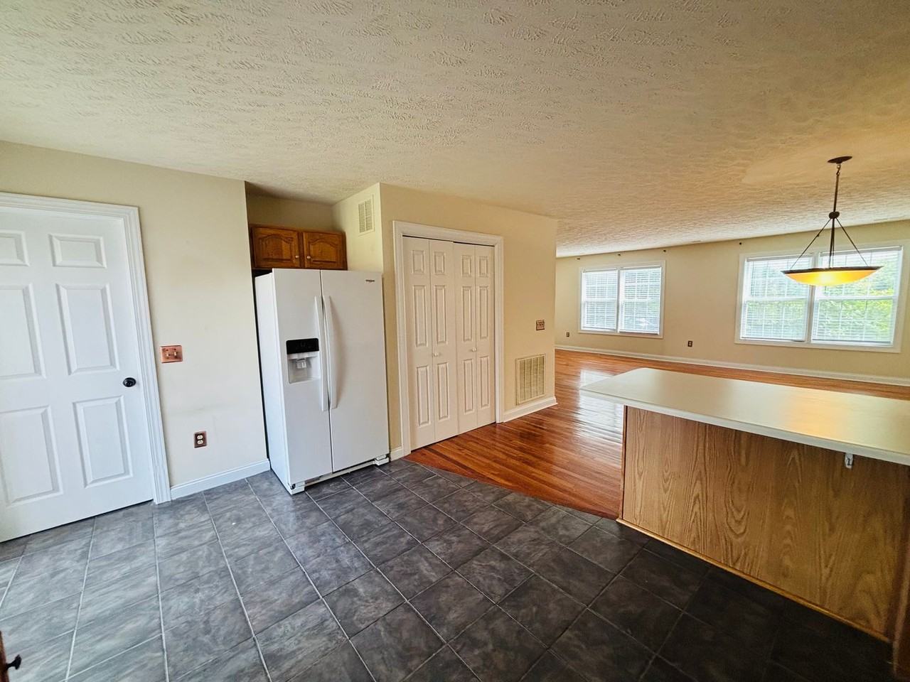 305 Silver Leaf Dr - Photo 7 of 16