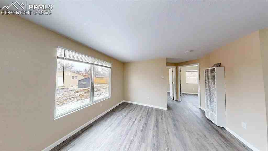2411 E Saint Vrain St #101 - Photo 6 of 11