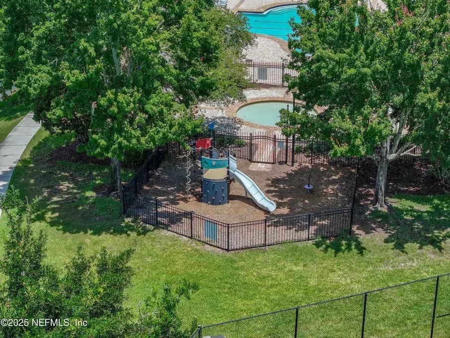800 S Black Cherry Dr - Photo 5 of 15