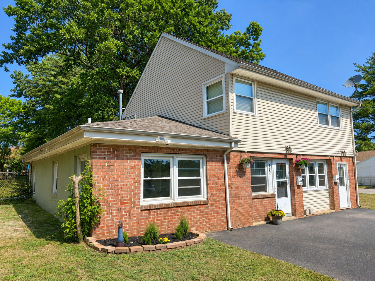 102 Spruce St #A - Photo 2 of 21