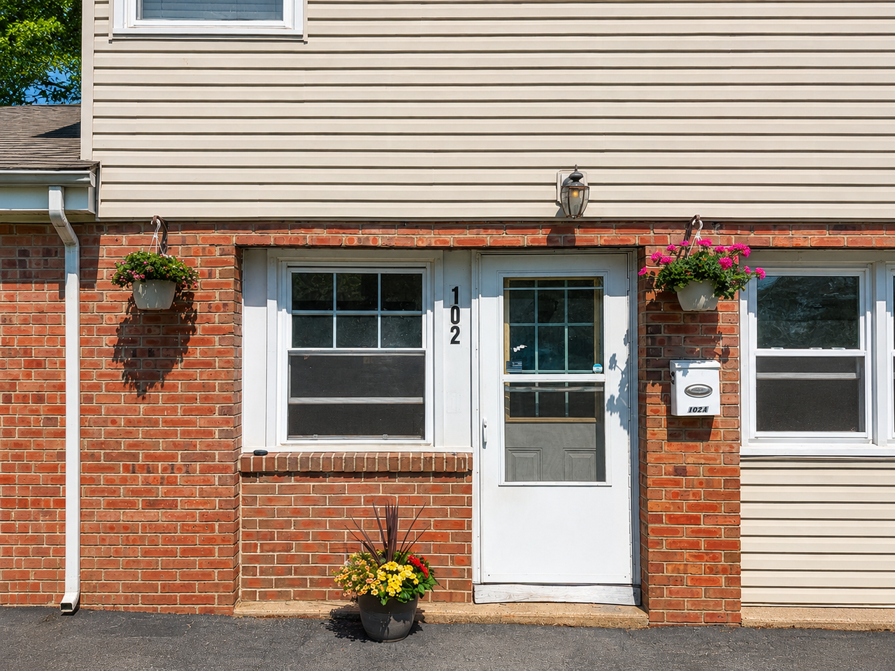 102 Spruce St #A - Photo 3 of 21