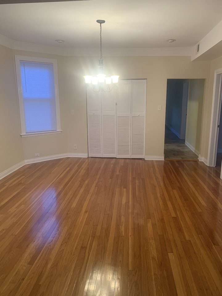 917 N Leamington Ave #2 - Photo 4 of 9