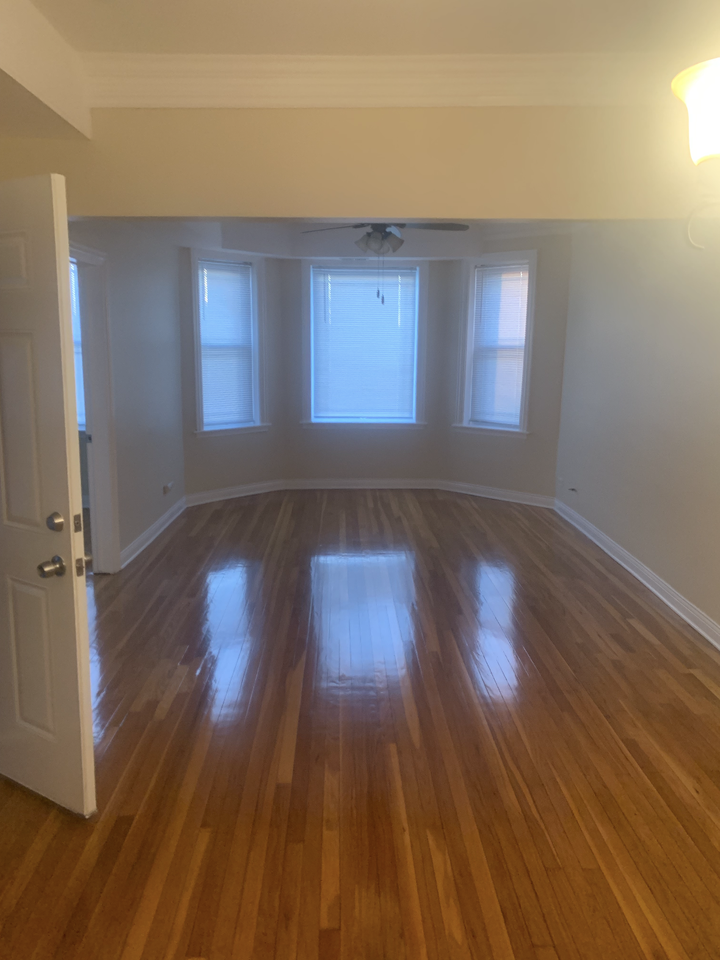 917 N Leamington Ave #2 - Photo 7 of 9