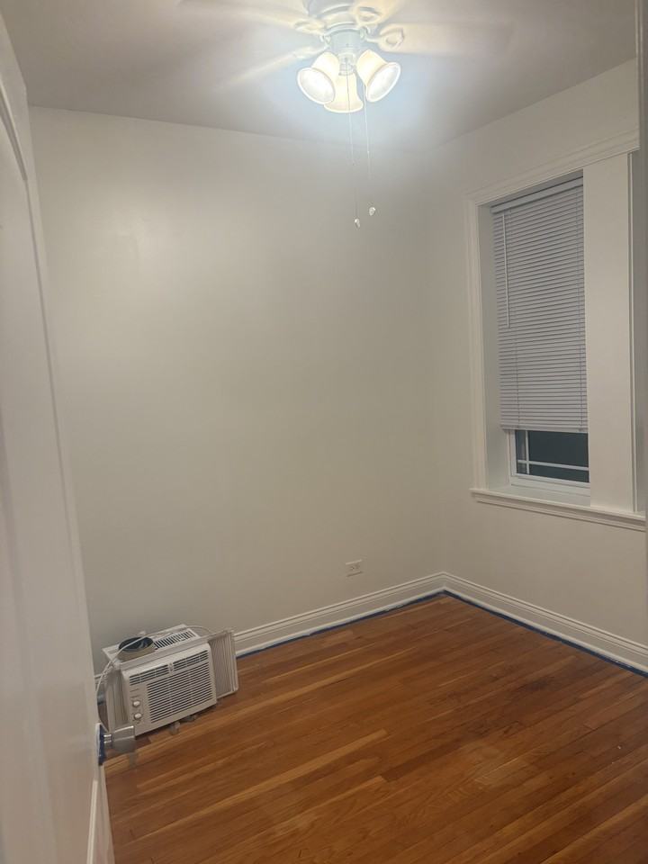 917 N Leamington Ave #2 - Photo 7 of 9