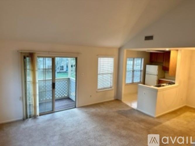 2410 Foxmeadow Cir #2410 - Photo 2 of 3