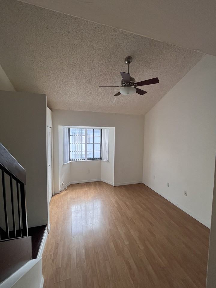 12065 Sw 18th St #5 - Photo 4 of 15