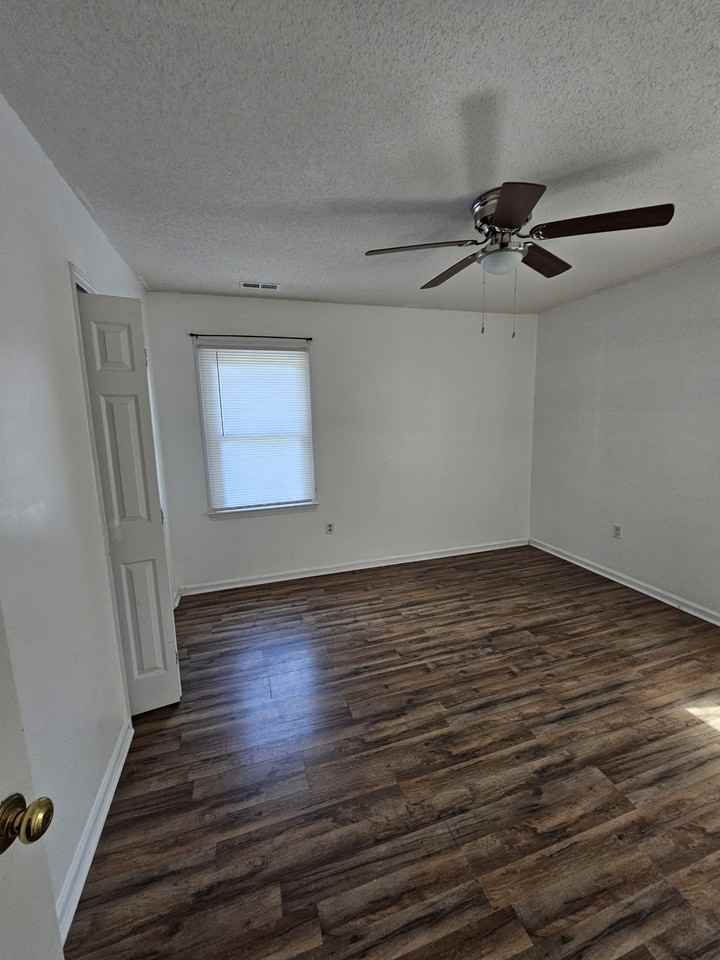 104 James Helen Ct #NA - Photo 5 of 19