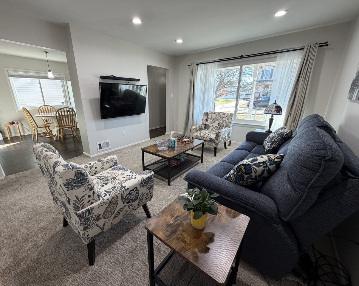 236 Kinross Ave #NA - Photo 2 of 15