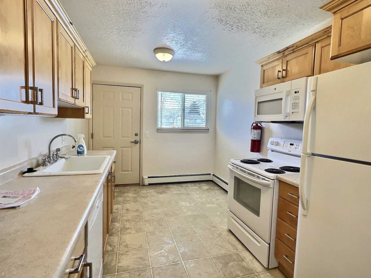 151 N 300 W #3 - Photo 3 of 10