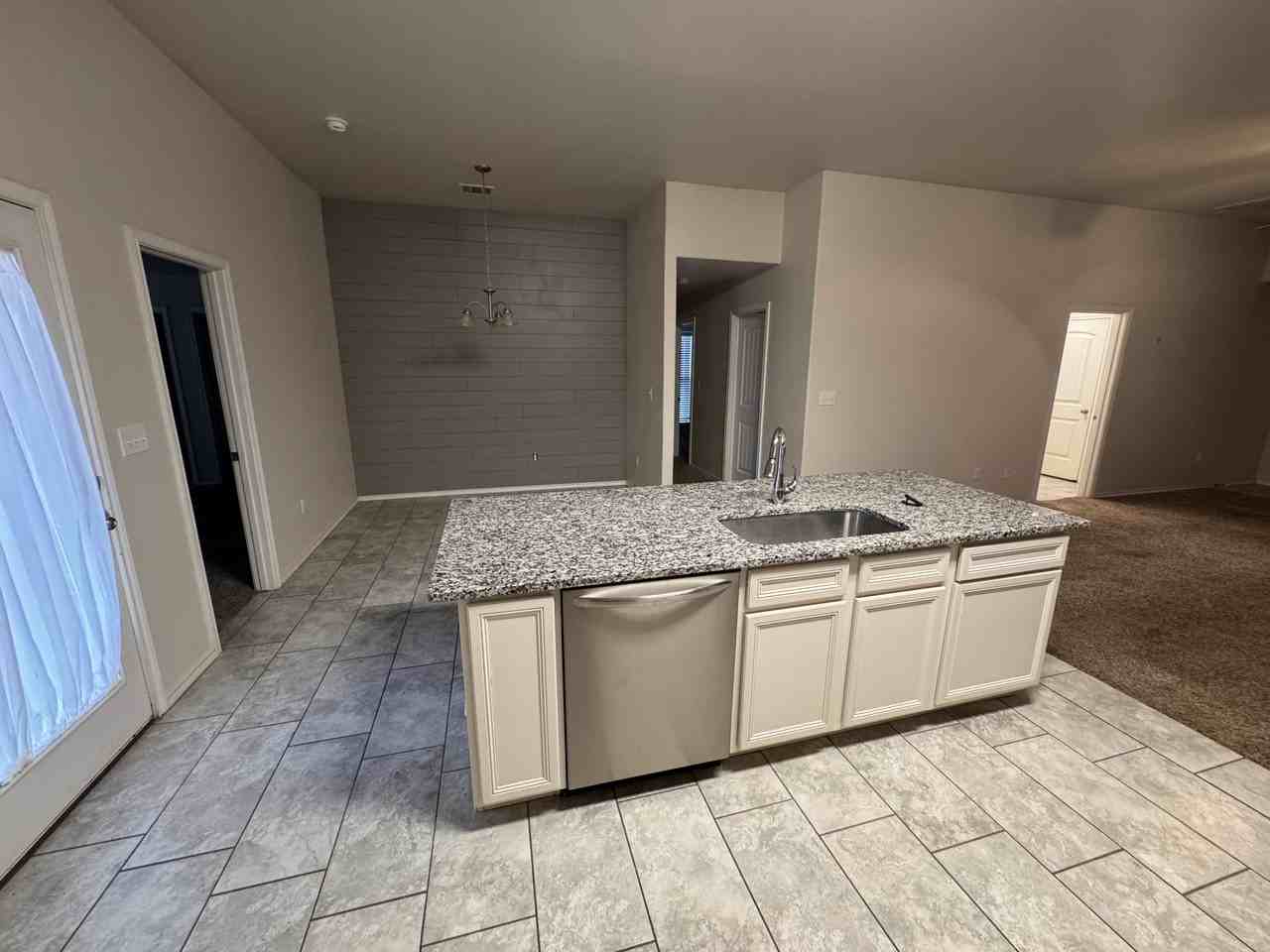 804 Elgin St #NA - Photo 5 of 16