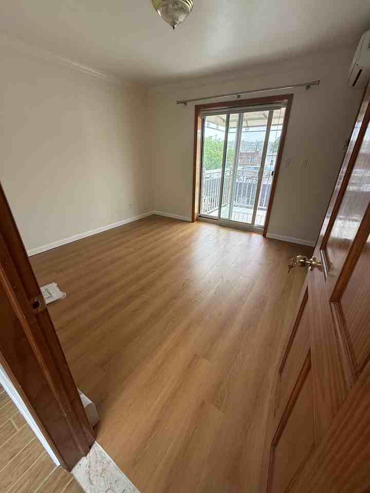 4105 161st St #2ndFL - Photo 2 of 7